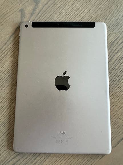 Apple iPad 9.7" Cellular (6th Generation)