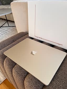 MacBook Air 15” M2 2023 Starlight – 100 % batteri