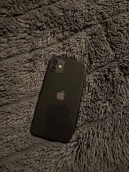 Apple iPhone 11 mobil 64 GB svart