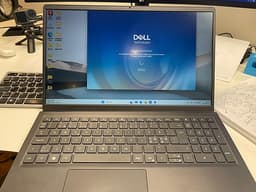 Dell Vostro 3520 i5 12:e Gen / 16 GB RAM / 512 GB SSD / Win 11 Pro + Dockn