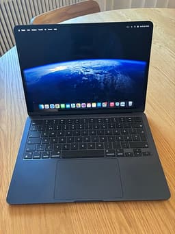 Apple MacBook Air 2022 | 13.6" | M2 100% batterihälsa!