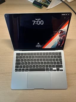 MacBook Air 13” M4 2025 16/256 GB