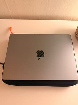 Macbook M2 Pro 2023 16GB ram