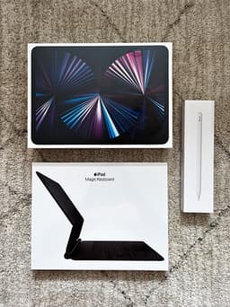 Apple iPad Pro 11" M1 1 TB Cellular 16 GB RAM + Magic Keyboard + Apple Pencil