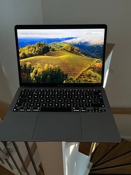 MacBook Air 13” M1 (2020) – Space Gray