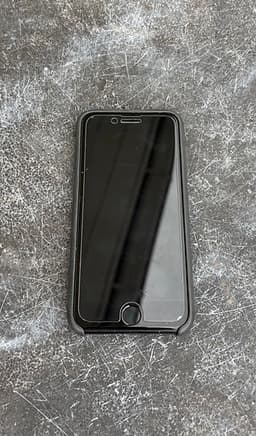 iPhone SE (2:a generationen)  – Original Apple silikonskal ingår