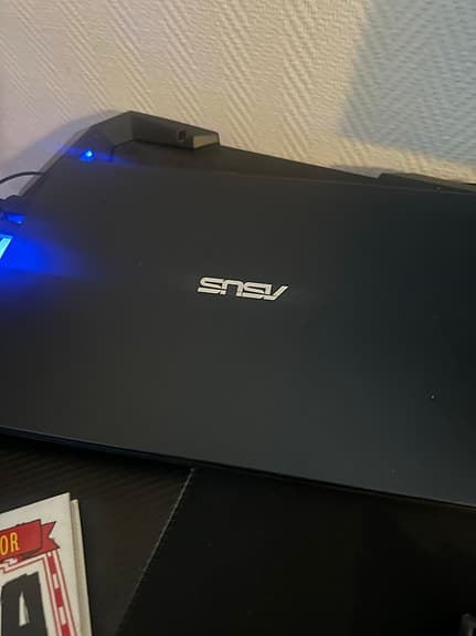 Asus E510 15"