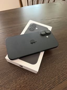 Apple iPhone 16 128 GB svart