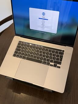 MacBook Pro 16" 2019 i7/16GB , felfri  + Magic Mouse & Keyboard, + laddare