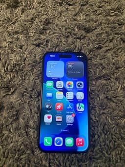 Apple iPhone 15 128 GB svart
