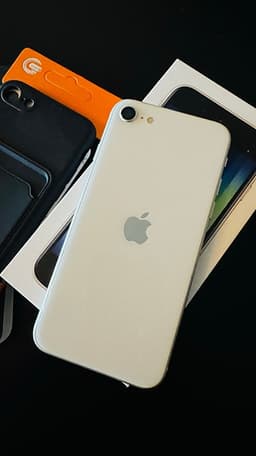 Apple iPhone SE 64 GB vit