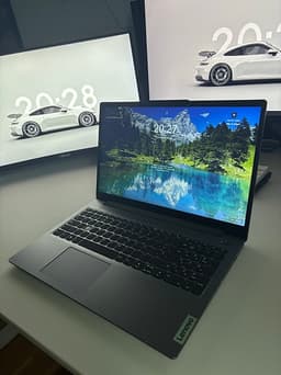 Lenovo IdeaPad Slim 3 15,6” – i5-12450H, 16 GB RAM