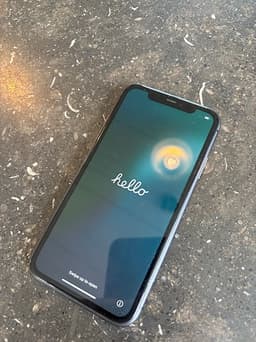 Apple iPhone 11 64 GB svart mobil