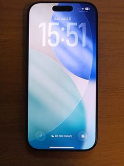 iPhone 16 Pro 128 GB Svart titan – mycket fint skick