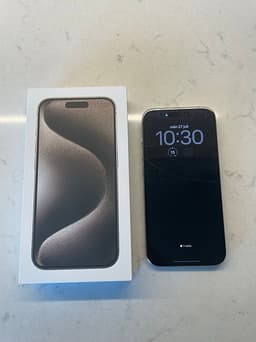 Apple iPhone 15 Pro 128 GB Naturlig Titan