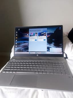 HP Pavilion 15 i5 / 24GB / 500GB SSD + 1TB HDD / new battery + 512GB card