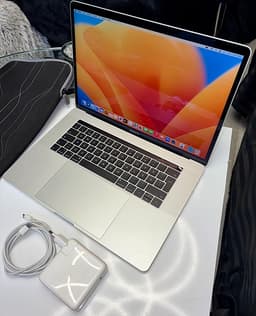 MacBook Pro 15 (2017) Touch-Bar Refurbished