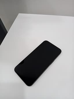 Apple iPhone 16e 128GB svart