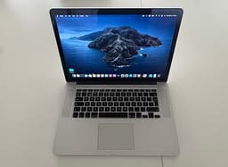MacBook Pro 15” Retina i7 16 GB – Nytt batteri (123 cykler)