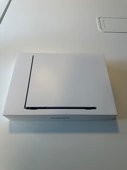 MacBook Air 13” M5 Midnight