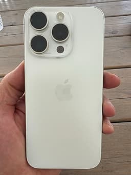 Apple iPhone 15 Pro 256 GB vit - defekt display