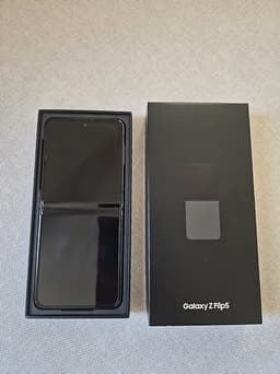 Samsung  Galaxy Z Flip 5