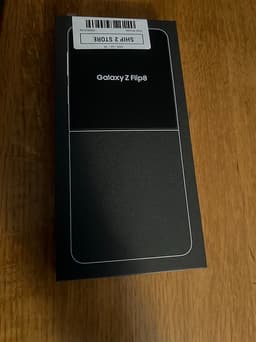 Samsung Galaxy Z Flip8  256 GB svart