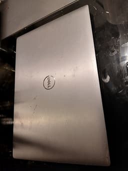 Dell laptop 14 tum silver i7 11th gen 512GB SSD