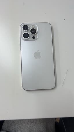 iPhone 15 Pro Max 256 GB Titanium – 100% Batterihälsa • 0 Cykler • Nyskick