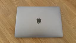 Apple MacBook M1