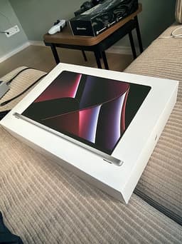 MacBook Pro 16” 2023 – M2 Pro – 16 GB / 1 TB – Mycket fint skick
