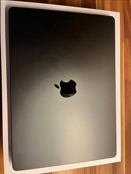 MacBook Pro 14”2 / M4 PRO / 24 GB / 512 GB / Rymdsvart