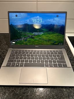Dell Latitude 3301 bärbar dator 14" silver