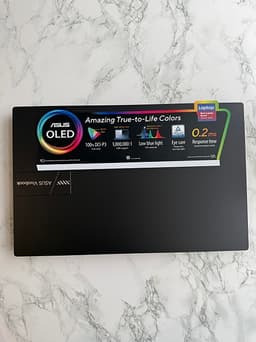 ASUS Vivobook 15,6 OLED (Ryzen 5 / 8GB / 512GB SSD)