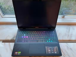 MSI Crosshair A16 HX – RTX 5070 / Ryzen 7 / 32GB RAM / 240Hz – Nyskick