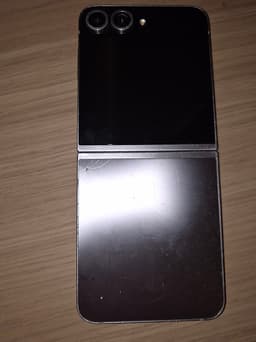 Samsung Galaxy Z Flip6