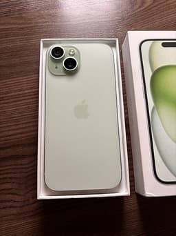 iPhone 15 - 128 GB
