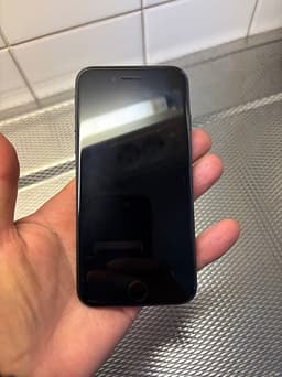 Apple iPhone SE (2-3 gen) mobil 64 GB svart