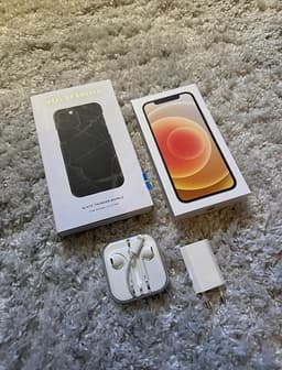 Apple iPhone 12 smartphone vit