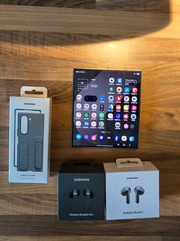 Samsung Galaxy Z Fold 6, 512 GB, vit i mycket bra skick