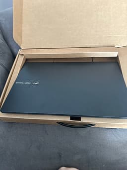 ASUS Vivobook 15 OLED – Ryzen 7 / 16 GB RAM / 1 TB SSD – Som ny