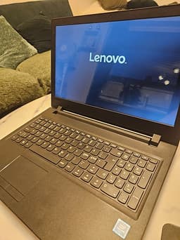 Lenovo laptop 15 tum svart