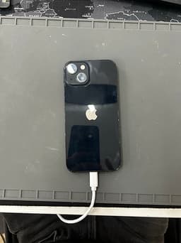 Apple iPhone 13 128 GB svart