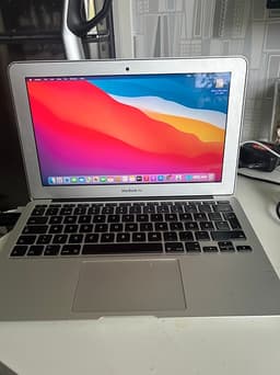 Apple MacBook Air 11"