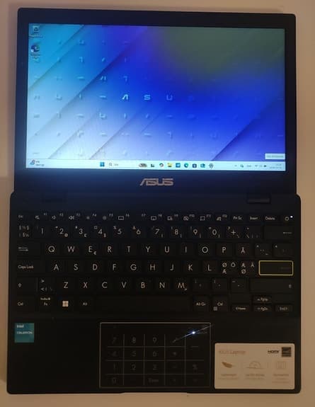 Asus E210 12"
