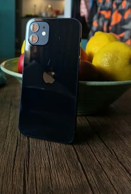 Apple iPhone 12 64GB smartphone svart