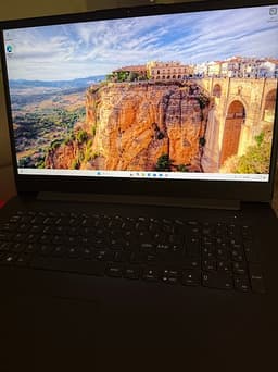 Lenovo laptop 17.3 tums