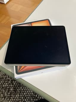 iPad Air 13-inch (M3) Wifi, 256GB + Apple Smart Folio iPad Air 13