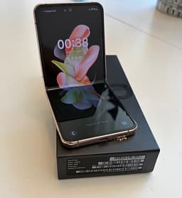 Samsung Galaxy Z Flip4 5G – 128 GB Pink Gold – Toppskick!