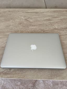 MacBook Air 13” 2017 – OANVÄND – 128 GB